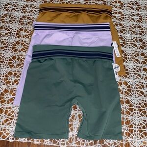 PINK Victoria's Secret Lavender and Green and caramel 

Lot 3